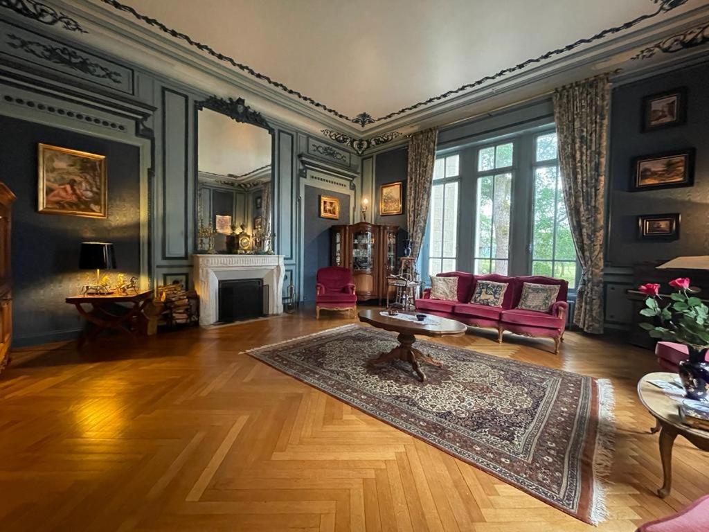 Saint-Léonard-de-Noblat Chateau Maleplane B&B 외부 사진